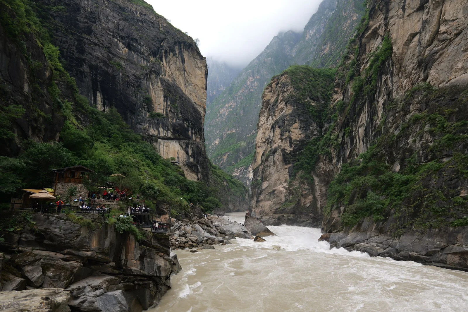 Tp. Hồ Chí Minh – Lệ Giang 5N4Đ