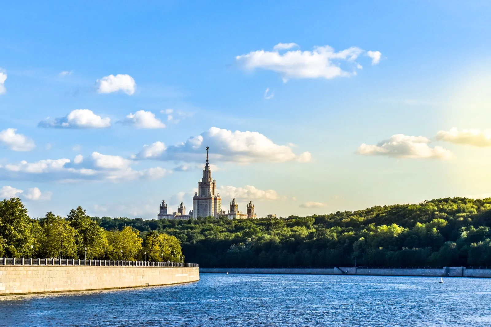 Cung Đường Vàng Nga – Dubai Moscow – Sergiyev Posad – Etnomir – ST PETERSBURG 11 ngày – 10 đêm 11N10Đ