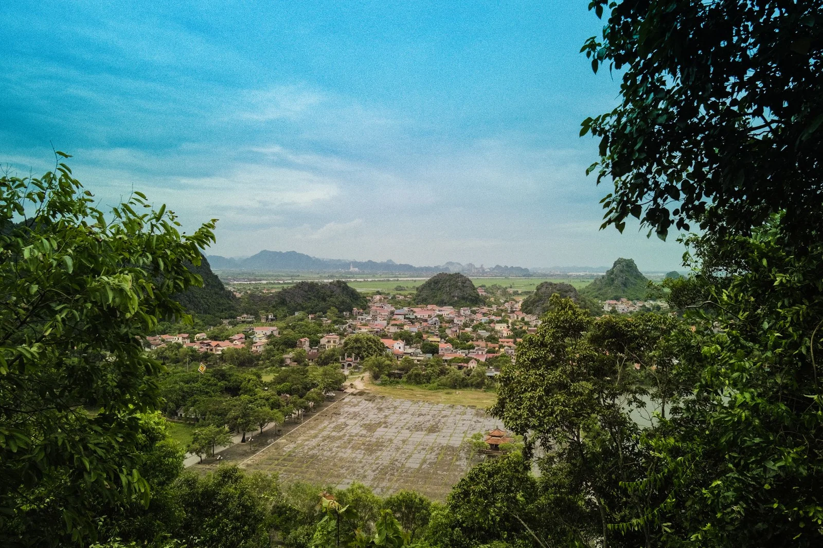 Pháp - Thụy Sĩ - Ý - Áo - Đức 10N9Đ