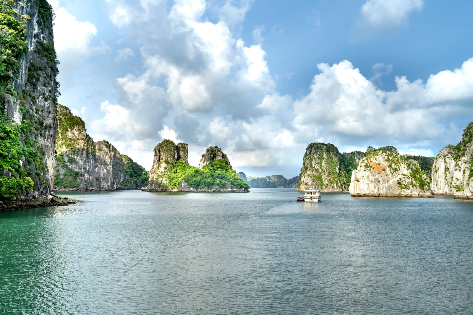 Vịnh Hạ Long – Lan Hạ 2N1Đ