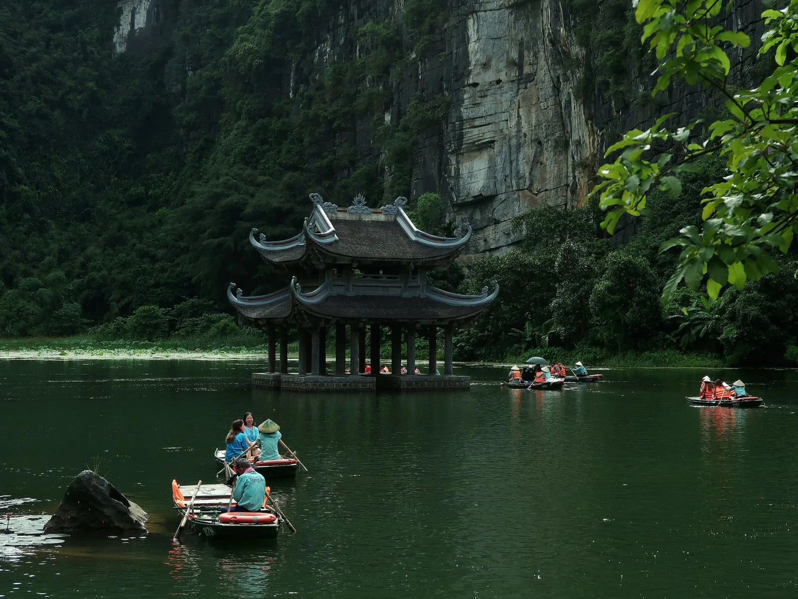Hoa Lư – Tam CốC – Hang MúA 1N