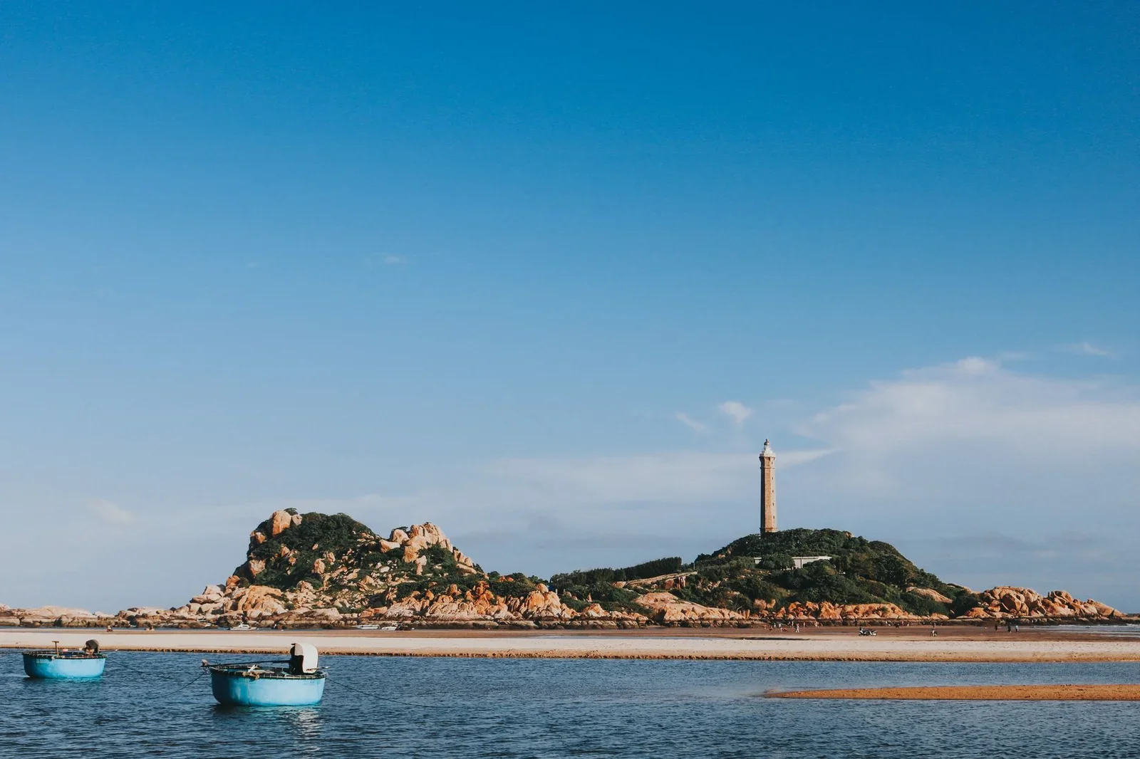 Hà Nội – Sài Gòn – Phan Thiết – Đảo Phú Quý 4N3Đ